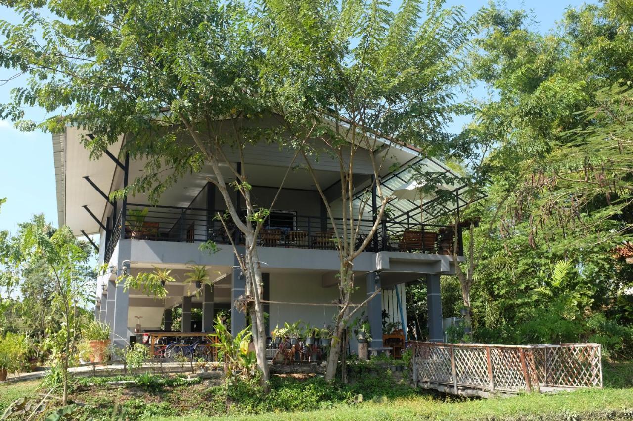 Appartamento Rai Boonsom Phrao Esterno foto