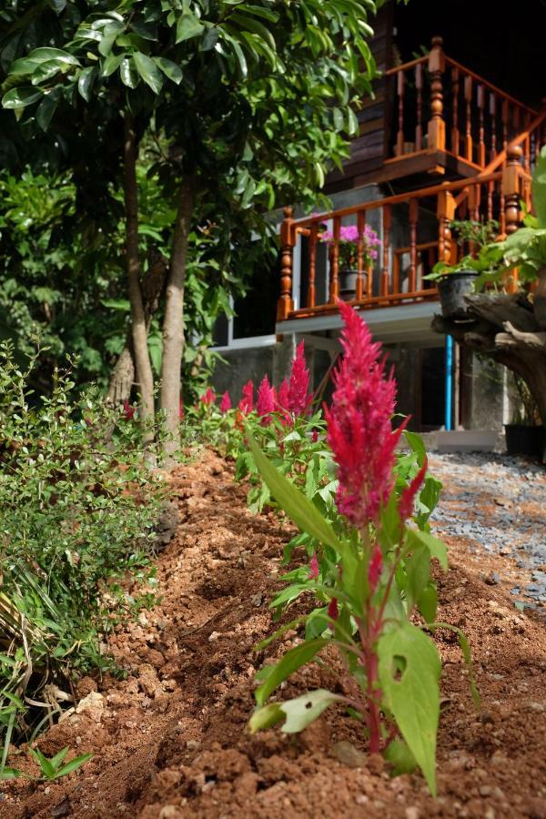 Appartamento Rai Boonsom Phrao Esterno foto